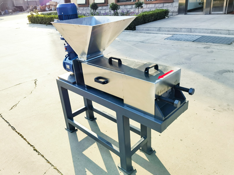 CTYZ-160 screw press dewatering machine rear angle view