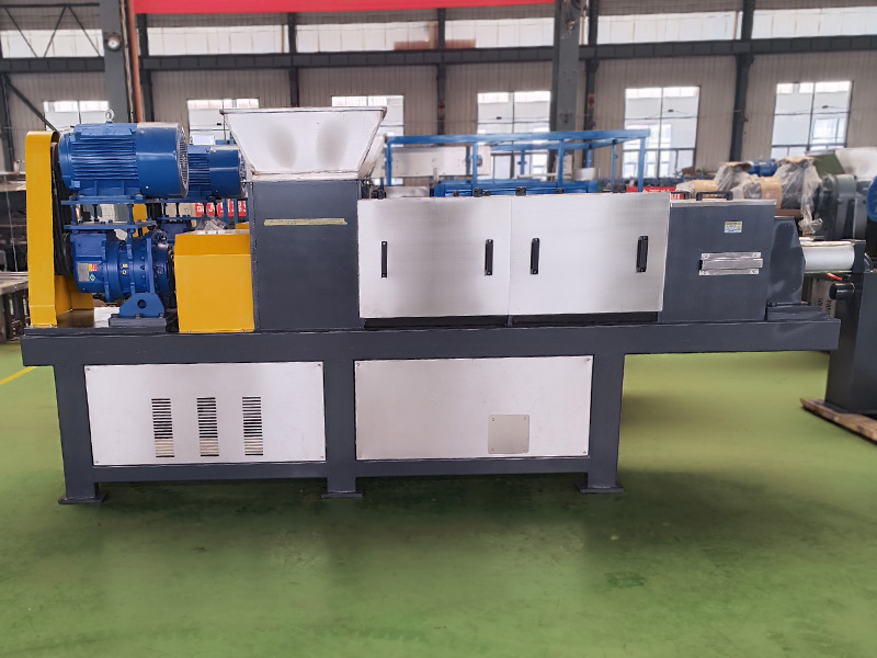 CTYZ-400 screw press dewatering machine front view